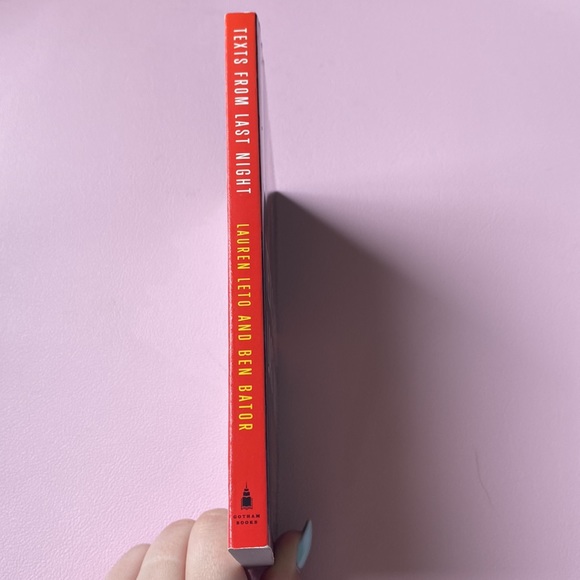 Texts From Last Night - Book - Picture 3 of 3